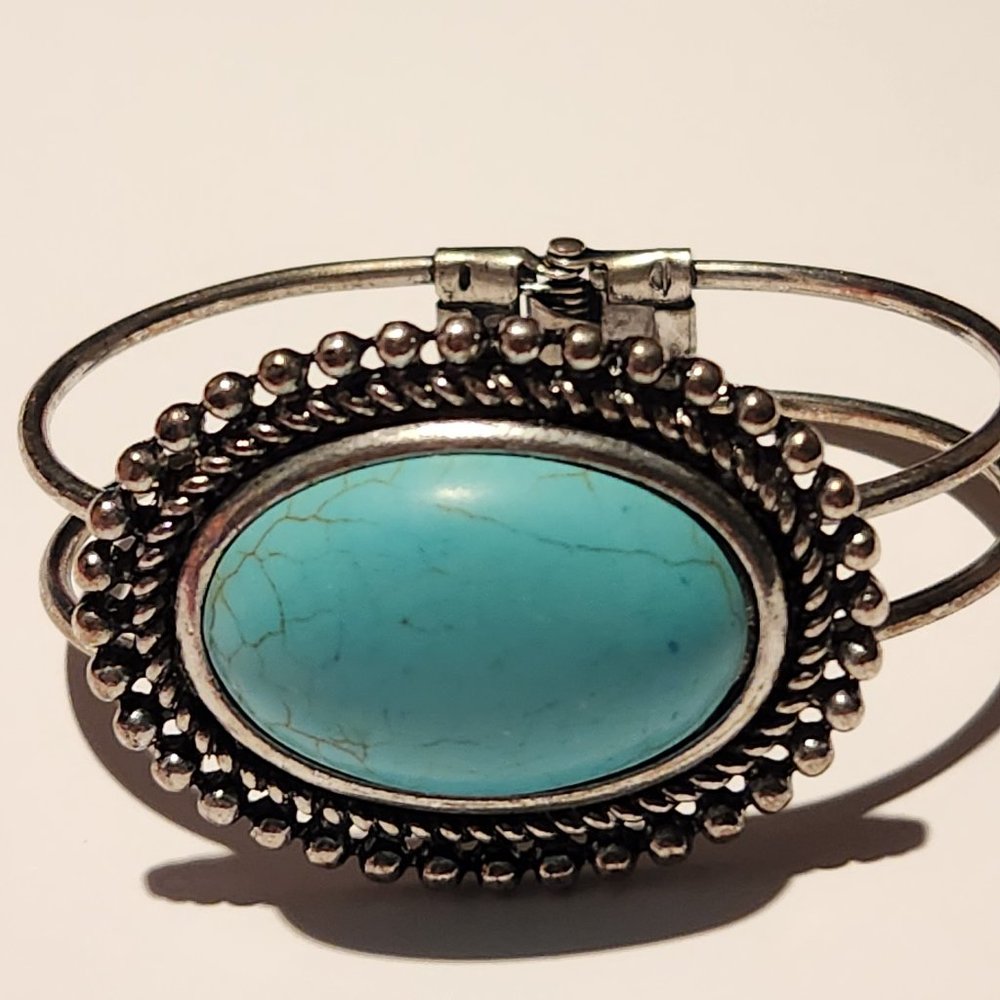 Retro Turquoise on Silver Cuff bracelet